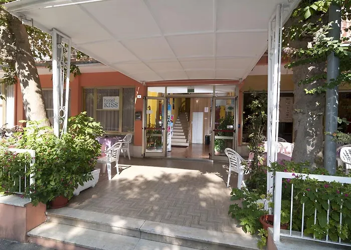 Hotel Kiss